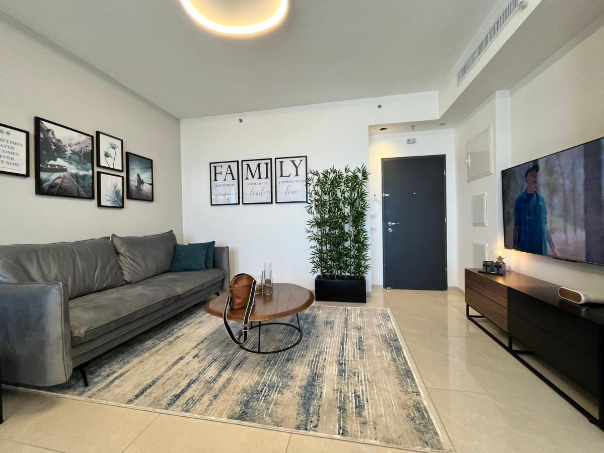 New Luxuries 3 Bedroom Apartment In J Tower Kudüs Dış mekan fotoğraf