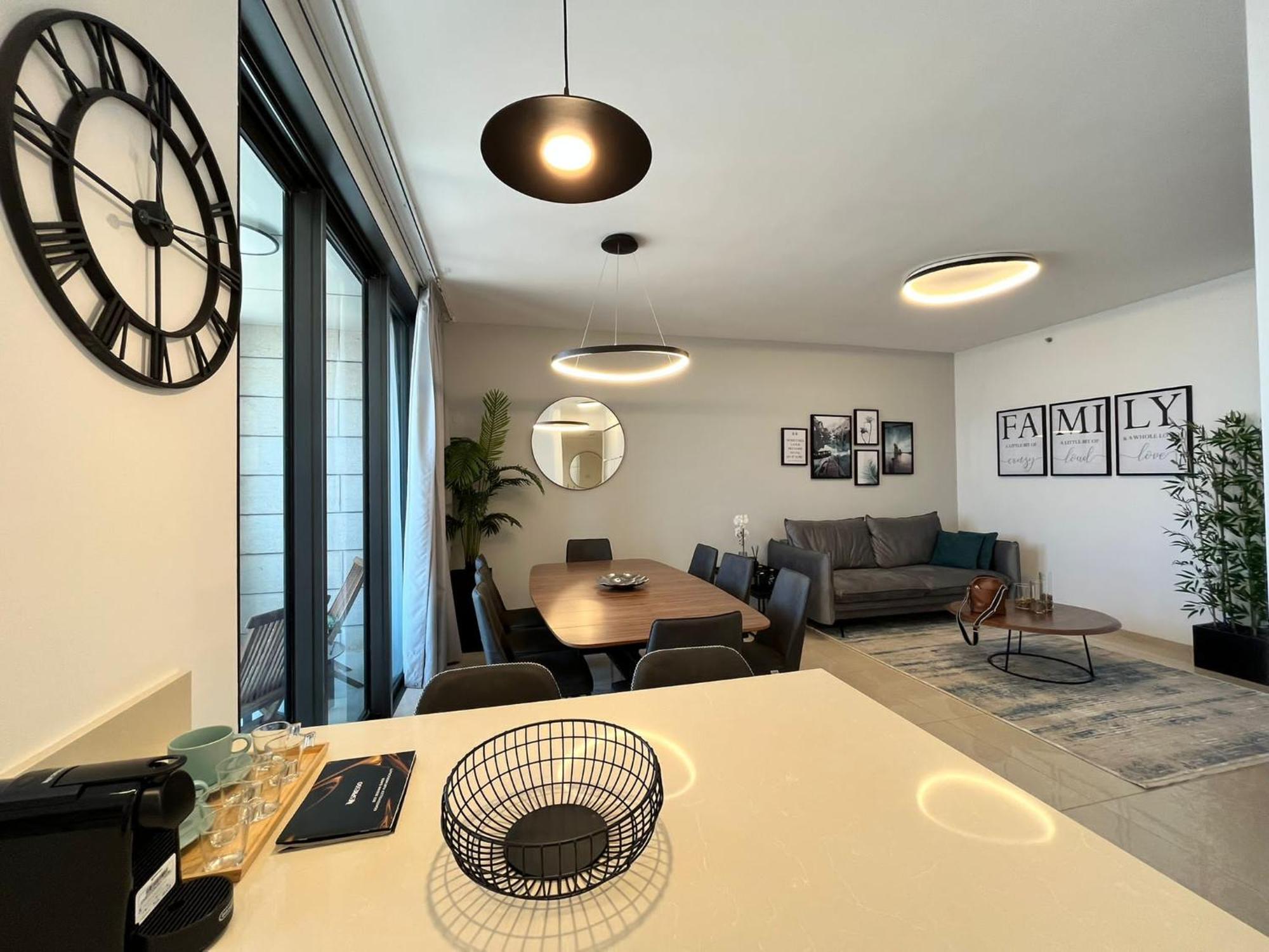 New Luxuries 3 Bedroom Apartment In J Tower Kudüs Dış mekan fotoğraf